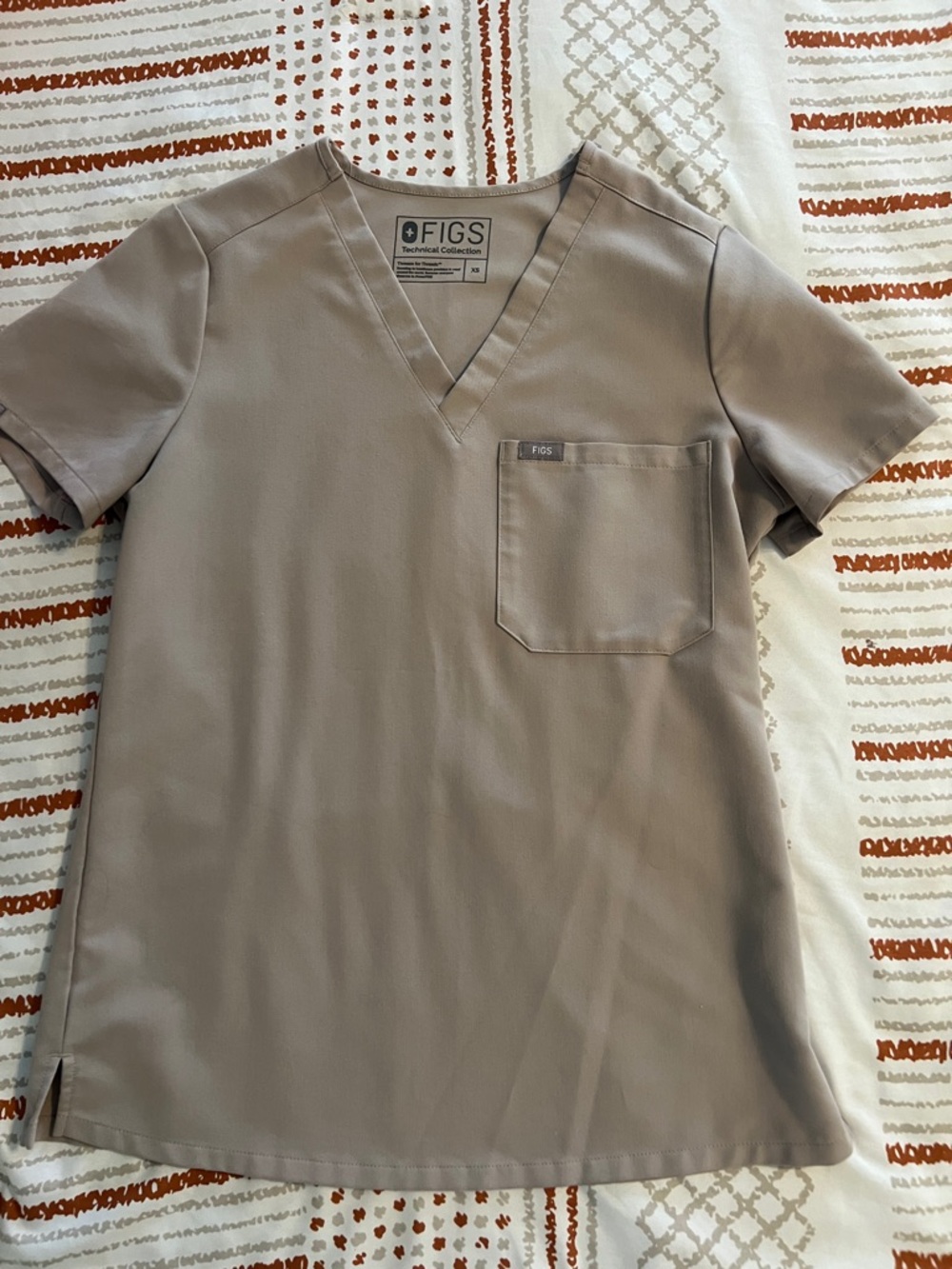 Figs Womens V-Neck Scrub Top in Taupe